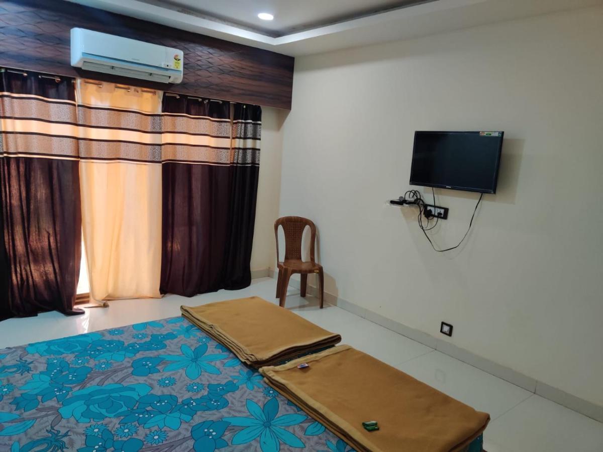 Siddhivinayak NX Hotel Malvan Bagian luar foto